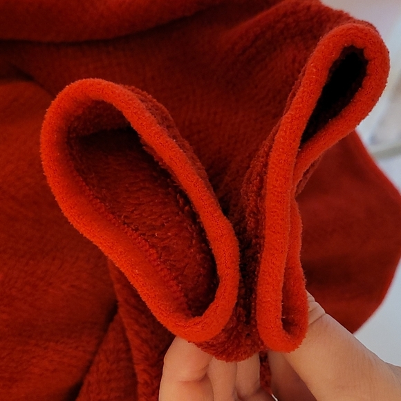 PATAGONIA bright red pullover - Picture 3 of 7